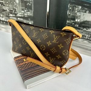 🚫SOLD🚫Louis Vuitton Trotteur Crossbody